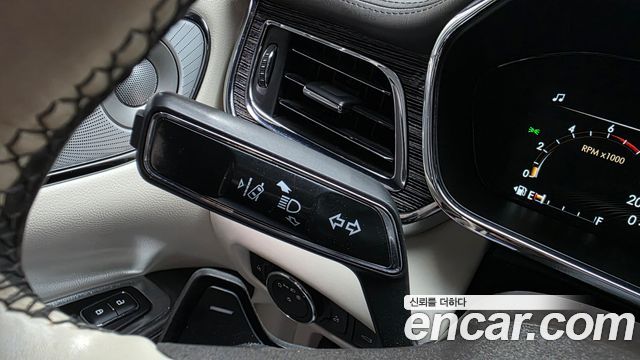 Lincoln Continental (X) 3.0 Presidential AWD 2017 — фото 35