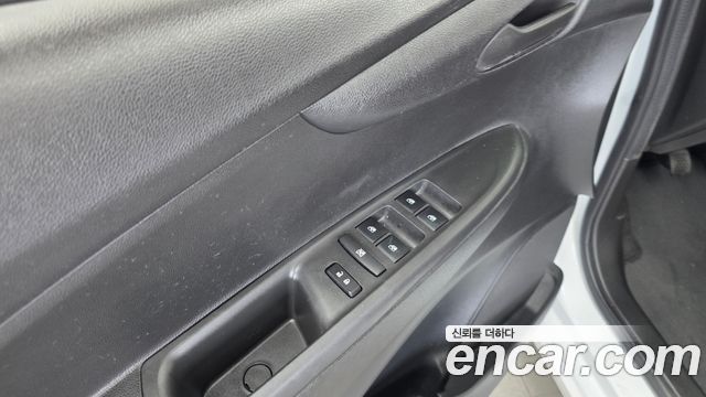 Chevrolet Spark LS 2021 — фото 16