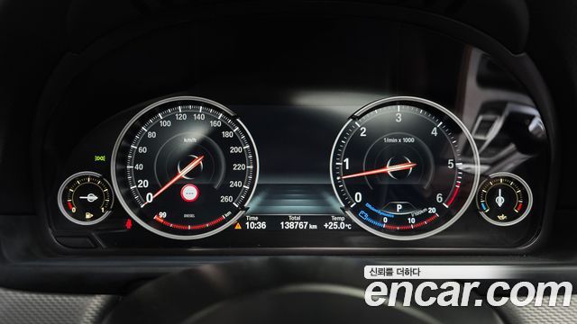 BMW 5 Series (F10) 530d xDrive M Sport 2014 — фото 8