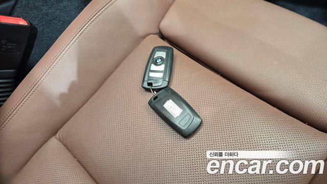 BMW 5 Series (F10) 530d xDrive M Sport 2014 — фото 16