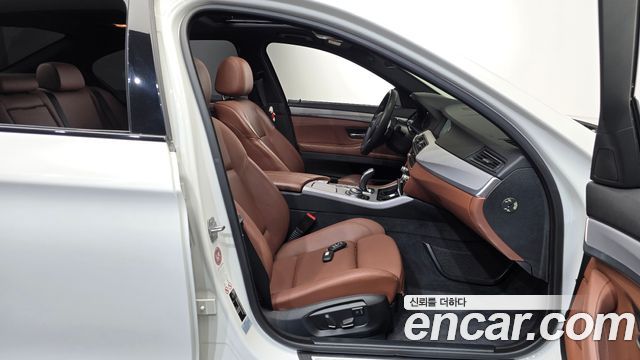BMW 5 Series (F10) 530d xDrive M Sport 2014 — фото 26