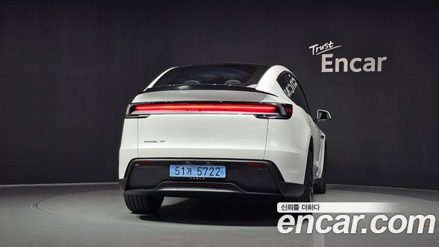 Tesla Model Y L Long Range AWD 2026 — фото 4
