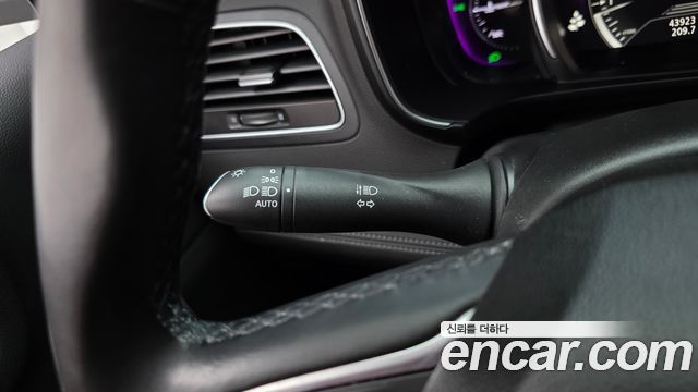 Renault Korea QM6 2.0 GDe PREMIERE 2WD 2021 — фото 36