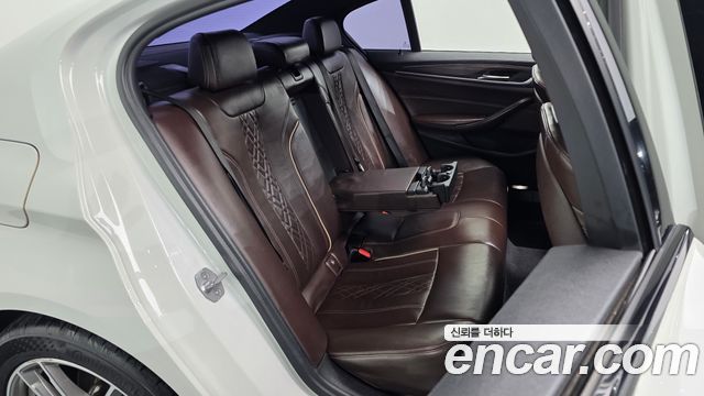 BMW 5 Series (G30) 520d M Sport Package Plus 2017 — фото 11