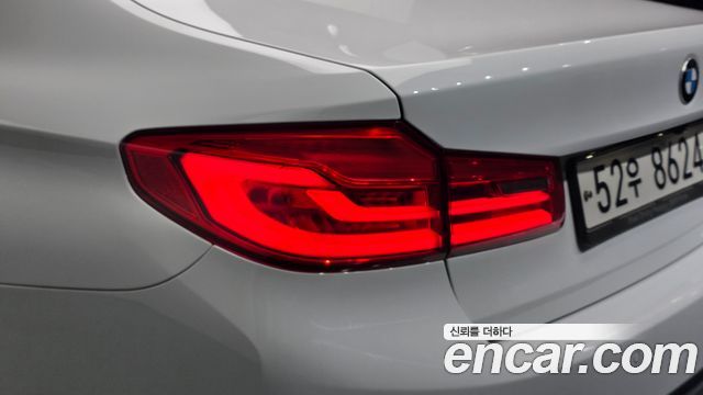 BMW 5 Series (G30) 520d M Sport Package Plus 2017 — фото 23