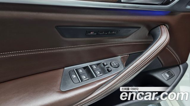 BMW 5 Series (G30) 520d M Sport Package Plus 2017 — фото 31