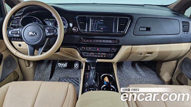 Kia Carnival 9-Seater Noblesse Special 2020 — фото 7