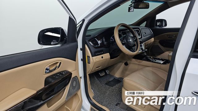 Kia Carnival 9-Seater Noblesse Special 2020 — фото 10