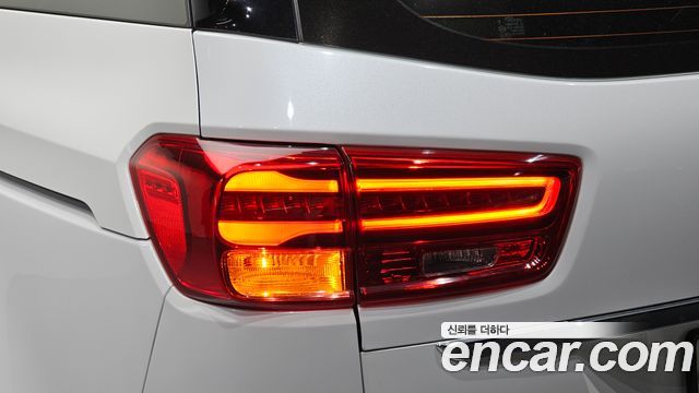 Kia Carnival 9-Seater Noblesse Special 2020 — фото 23
