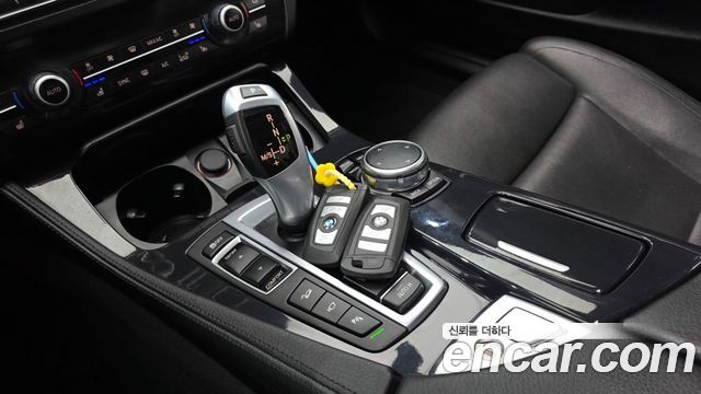 BMW 5 Series (F10) 520d xDrive M Aero Dynamic 2016 — фото 9