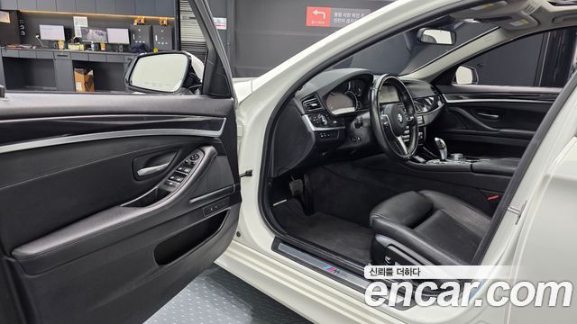 BMW 5 Series (F10) 520d xDrive M Aero Dynamic 2016 — фото 10