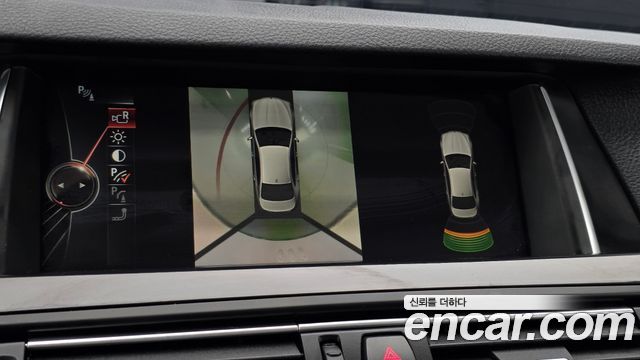BMW 5 Series (F10) 520d xDrive M Aero Dynamic 2016 — фото 15