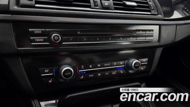 BMW 5 Series (F10) 520d xDrive M Aero Dynamic 2016 — фото 18