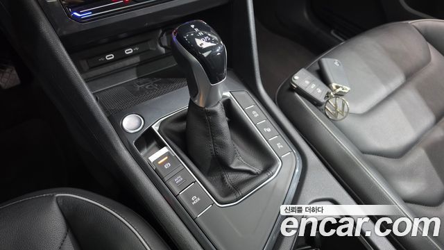 Volkswagen Tiguan (II) 2.0 TDI Prestige 2023 — фото 9