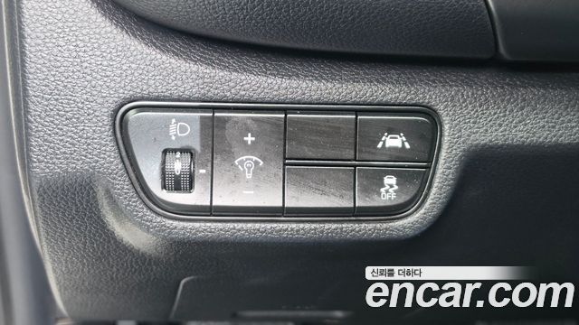 Kia Seltos Gasoline 1.6 Turbo 2WD Prestige 2022 — фото 12