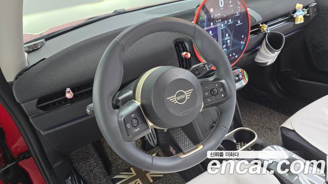 MINI Cooper C (IV) Classic 2025 — фото 18