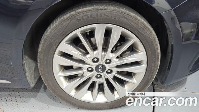 Kia K5 (II) 2.0 Noblesse 2019 — фото 21