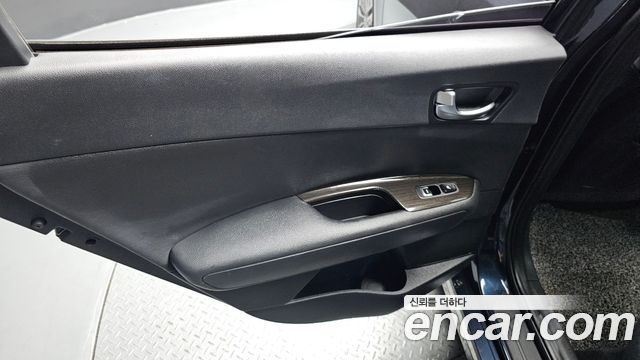 Kia K5 (II) 2.0 Noblesse 2019 — фото 25