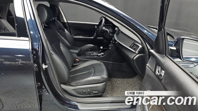 Kia K5 (II) 2.0 Noblesse 2019 — фото 26