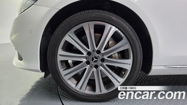 Mercedes-Benz E-Class (W213) E400 4MATIC Exclusive 2018 — фото 5