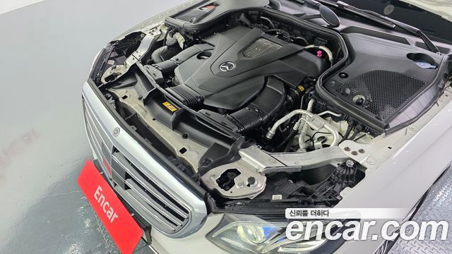 Mercedes-Benz E-Class (W213) E400 4MATIC Exclusive 2018 — фото 6