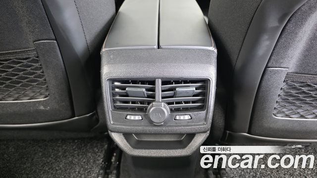 Peugeot 3008 (II) 1.6 BlueHDi GT Line 2018 — фото 18