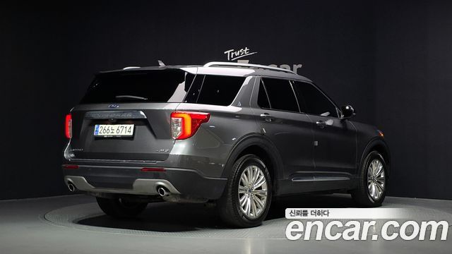 Ford Explorer (VI) 2.3 LimIted 4WD 2023 — фото 2