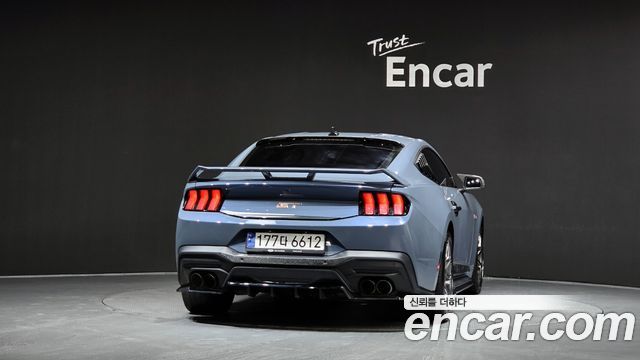 Ford Mustang (VII) 5.0 GT Premium Coupe 2024 — фото 4