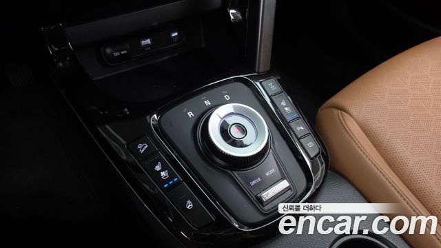 Kia Seltos Gasoline 1.6 Turbo 4WD Signature 2024 — фото 9