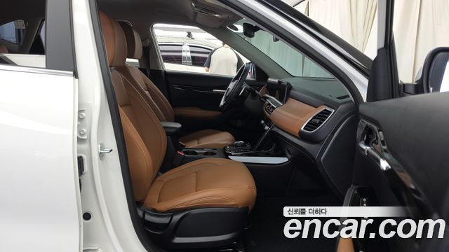 Kia Seltos Gasoline 1.6 Turbo 4WD Signature 2024 — фото 11
