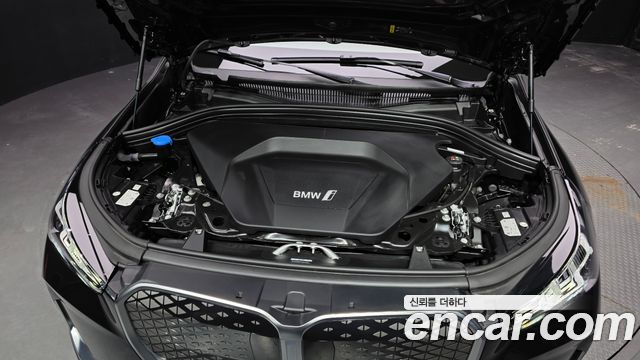 BMW iX1 (U11) xDrive 30 xLine 2024 — фото 6