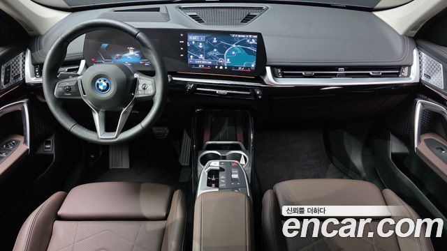 BMW iX1 (U11) xDrive 30 xLine 2024 — фото 7