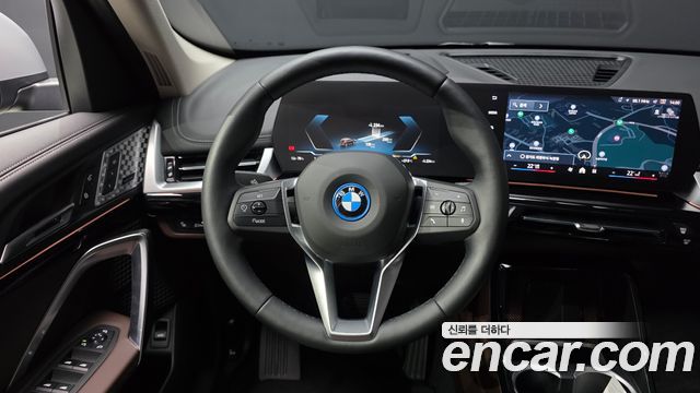 BMW iX1 (U11) xDrive 30 xLine 2024 — фото 13