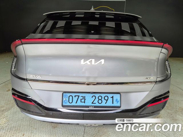 Kia EV6 Long Range 4WD GT Line 2022 — фото 2