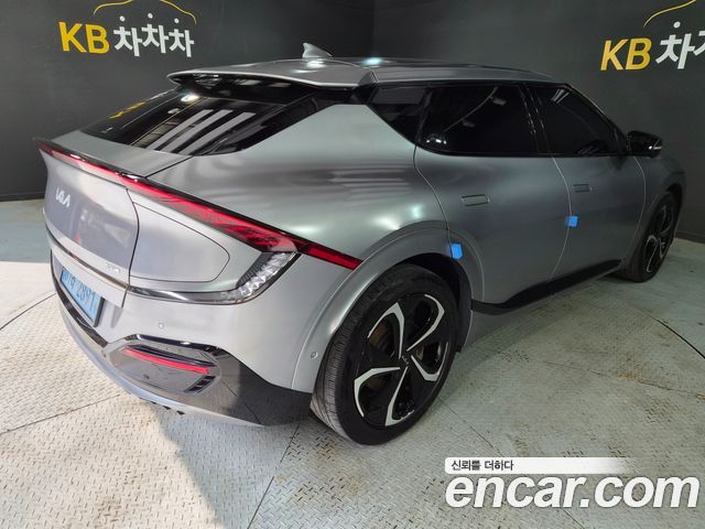 Kia EV6 Long Range 4WD GT Line 2022 — фото 6