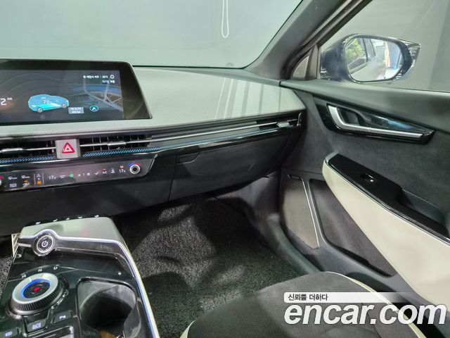 Kia EV6 Long Range 4WD GT Line 2022 — фото 15