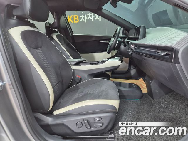 Kia EV6 Long Range 4WD GT Line 2022 — фото 17