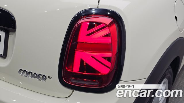 MINI Cooper HIGH Third Generation 2019 — фото 29