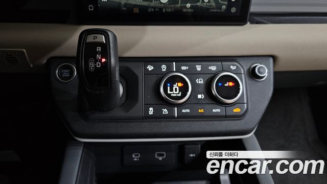 Land Rover Defender (L663) 90 D250 SE 2022 — фото 9