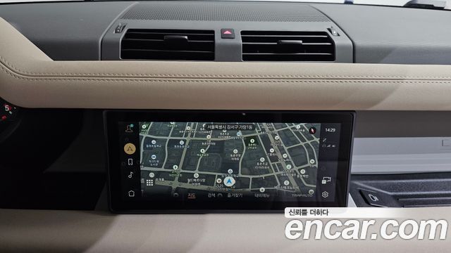 Land Rover Defender (L663) 90 D250 SE 2022 — фото 14