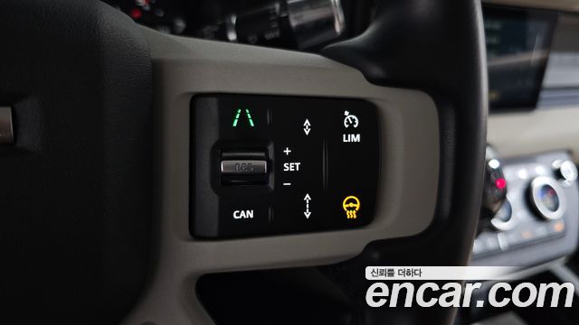Land Rover Defender (L663) 90 D250 SE 2022 — фото 17
