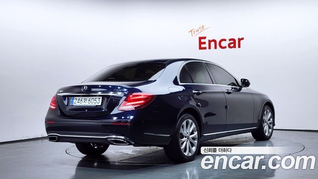 Mercedes-Benz E-Class (W213) E300 4MATIC Exclusive 2020 — фото 2
