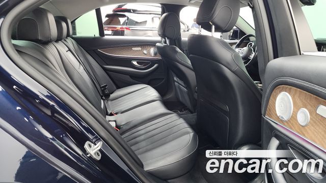 Mercedes-Benz E-Class (W213) E300 4MATIC Exclusive 2020 — фото 11