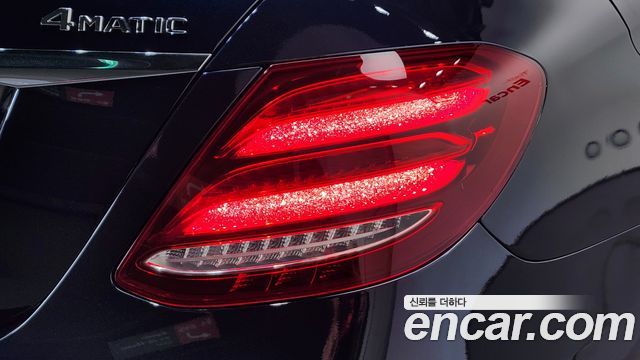 Mercedes-Benz E-Class (W213) E300 4MATIC Exclusive 2020 — фото 23