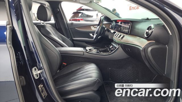 Mercedes-Benz E-Class (W213) E300 4MATIC Exclusive 2020 — фото 26