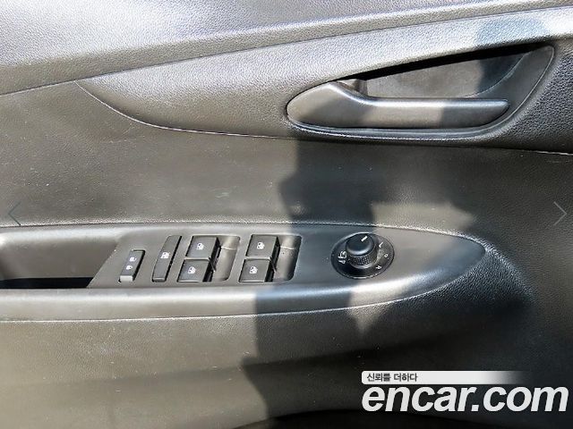 Chevrolet Spark LT 2019 — фото 15