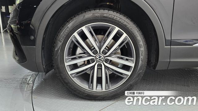 Volkswagen Tiguan Allspace 2.0 TSI Prestige 2022 — фото 5