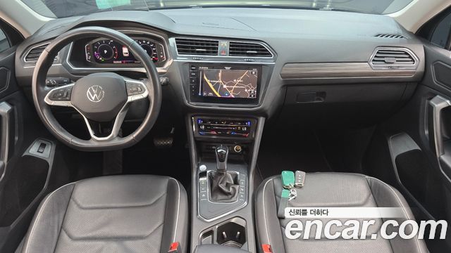 Volkswagen Tiguan Allspace 2.0 TSI Prestige 2022 — фото 7