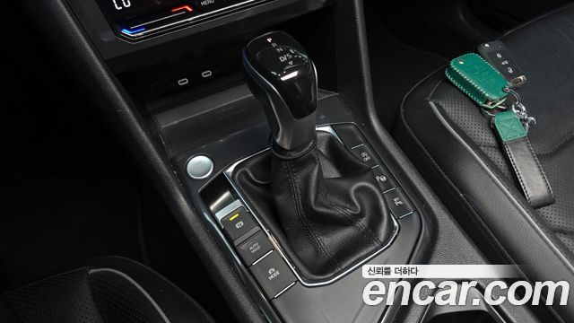 Volkswagen Tiguan Allspace 2.0 TSI Prestige 2022 — фото 9