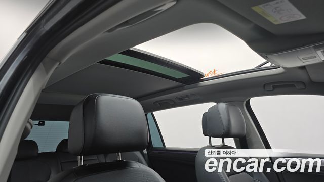 Volkswagen Tiguan Allspace 2.0 TSI Prestige 2022 — фото 27